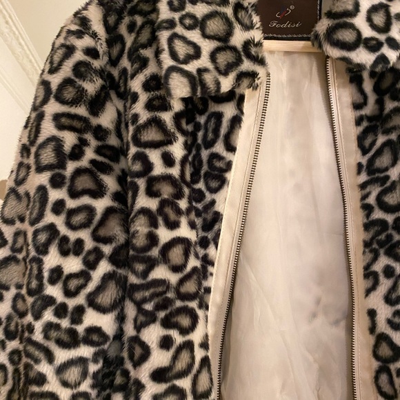 🖤SOLD🤍Vintage Fodisi little 90s fur leopard print bomber - Picture 6 of 6